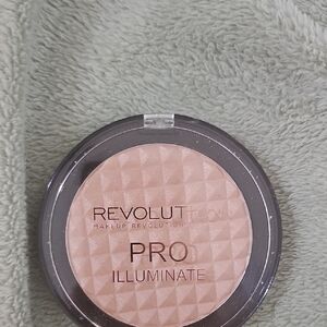 Revolution Gold Highlighter Luminous Glow Compact
